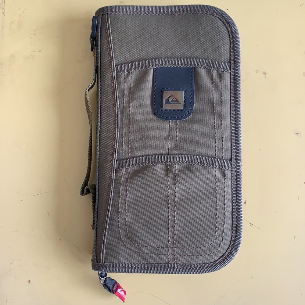 QuickSilver passport travel wallet
